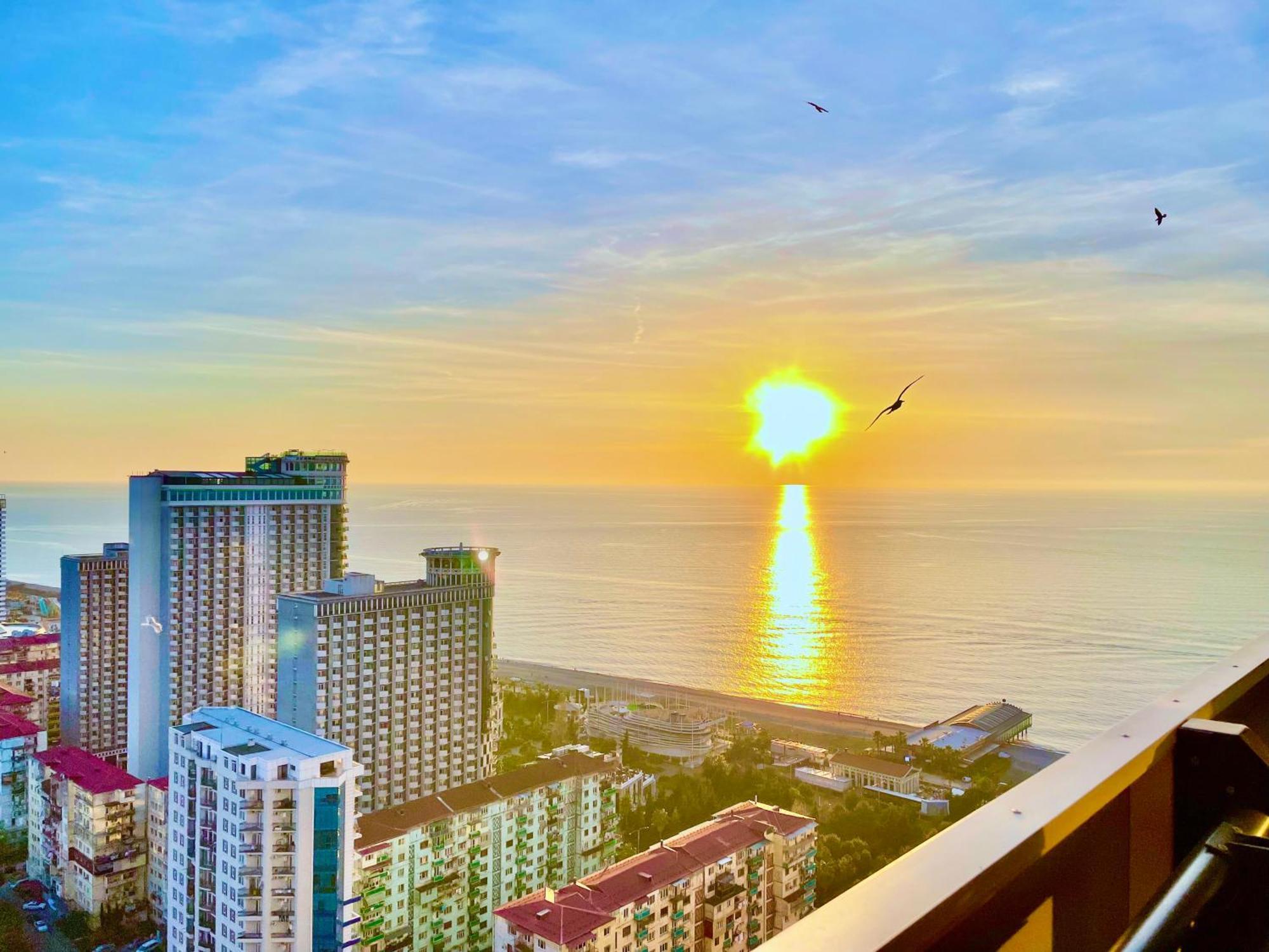 Sky Apartments Батуми Экстерьер фото